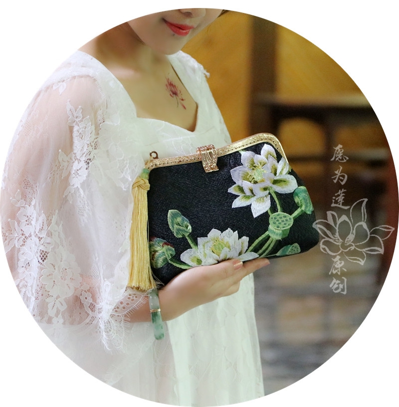 中式旗袍荷花刺绣手拿口金包包女复古单肩斜跨通用款女包