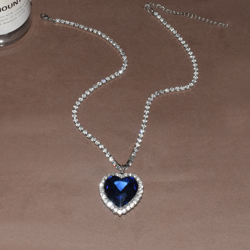 新款百搭潮人镶钻蓝宝石项链海洋爱心吊坠卫衣项链
