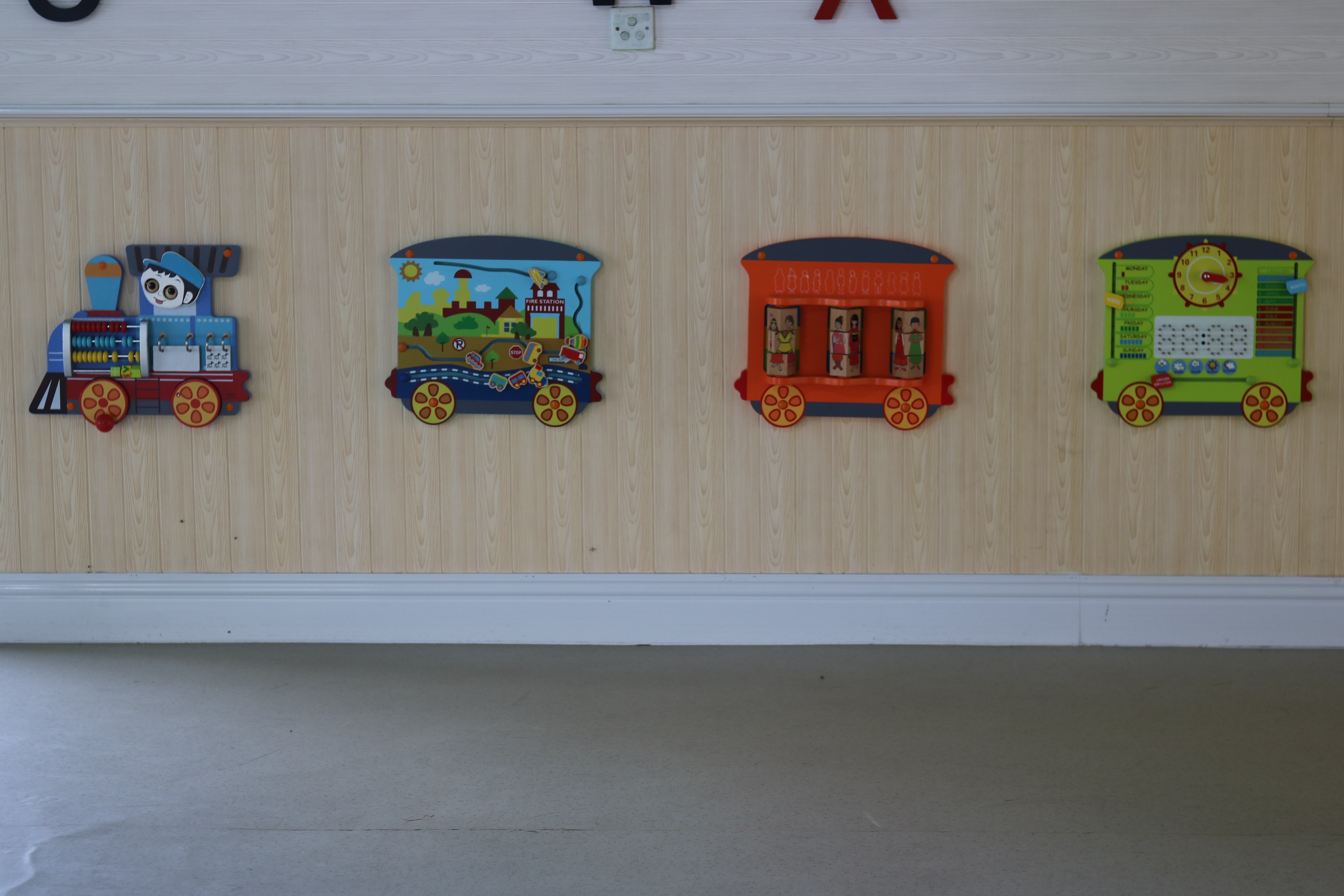 培乐迪幼儿园墙面游戏 墙壁毛毛虫小火车早教幼教儿童益智玩具