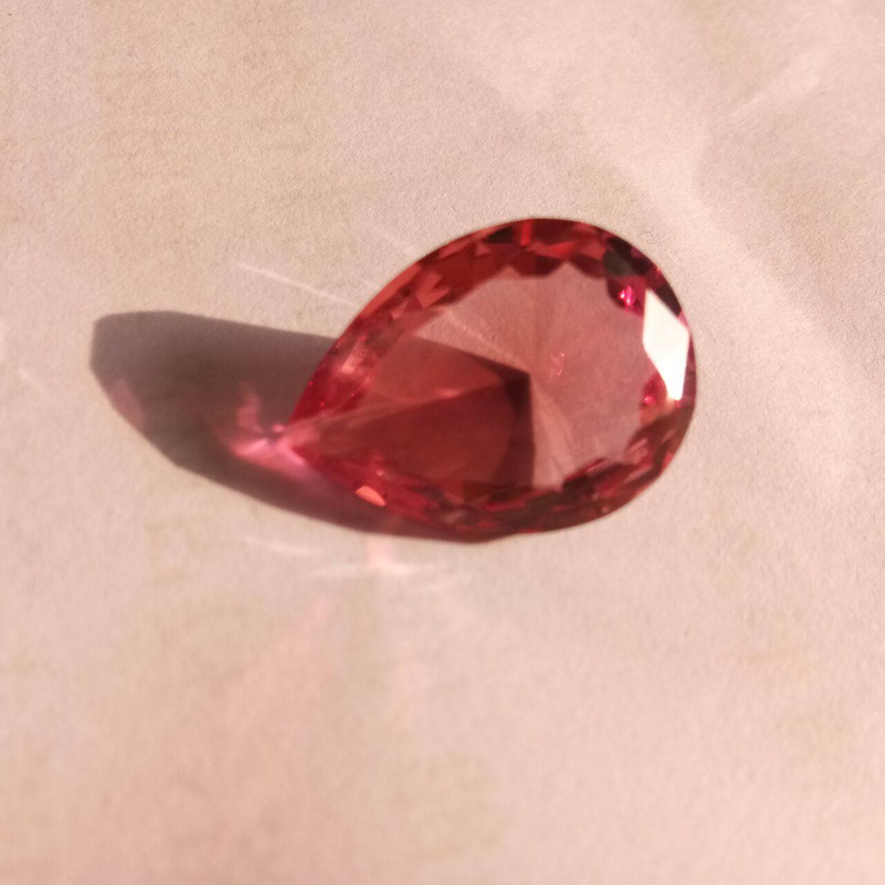 现货苏丹石土耳其水铝石梨形水滴三色亚历山大石变石白天粉红色