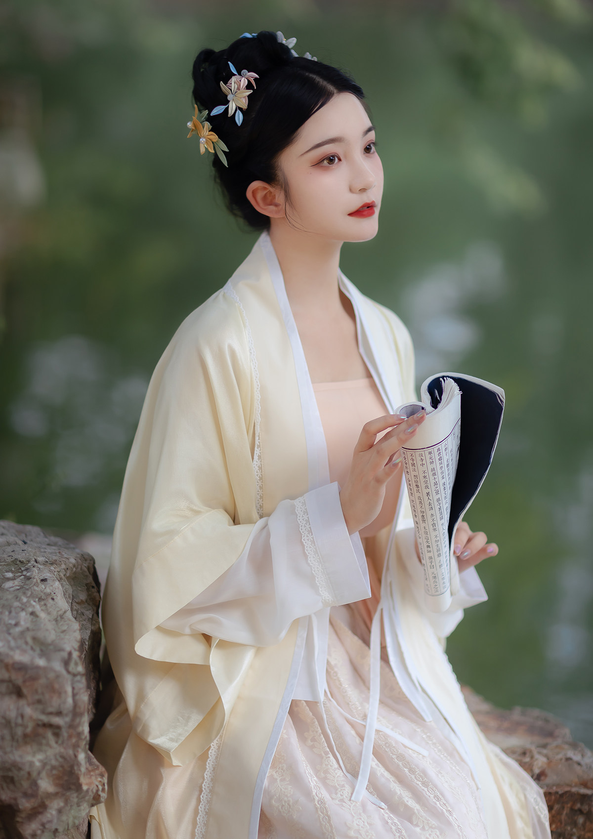 宋制四件套长干寺褙子齐腰姐妹款  衣锦九都汉服  原衣锦江南汉服馆