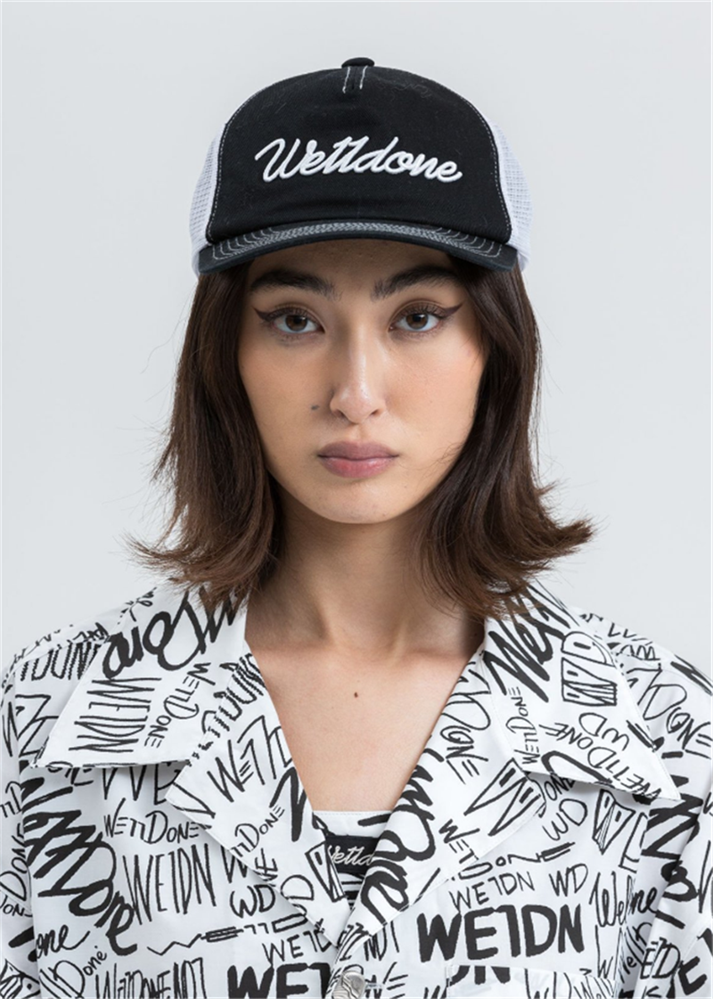 小喜家国内现货we11done刺绣大logo网眼双色拼接棒球帽