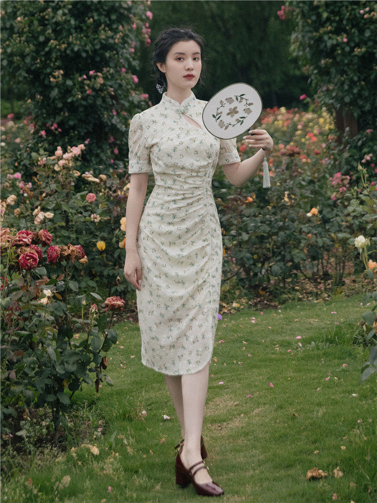 复古碎花刺绣司藤同款旗袍年轻改良版民国风旗袍