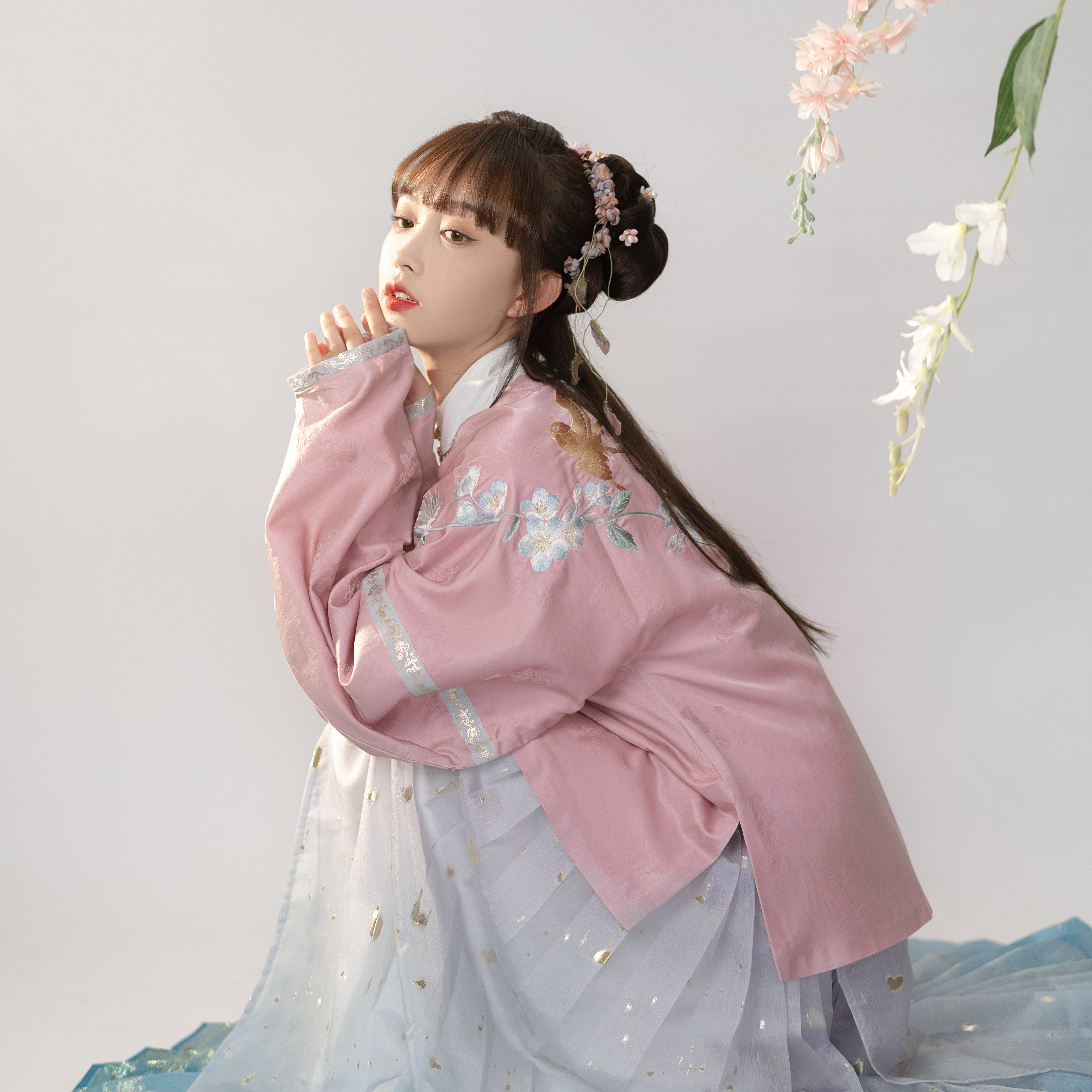 满桂陇清新金马绣花桑波真丝短袄汉服竖领春晓汉服