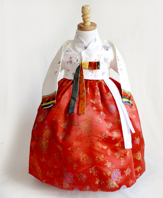 三件套模特韩国儿童摄影服装周岁宝宝影楼拍照传统韩服出租唐装