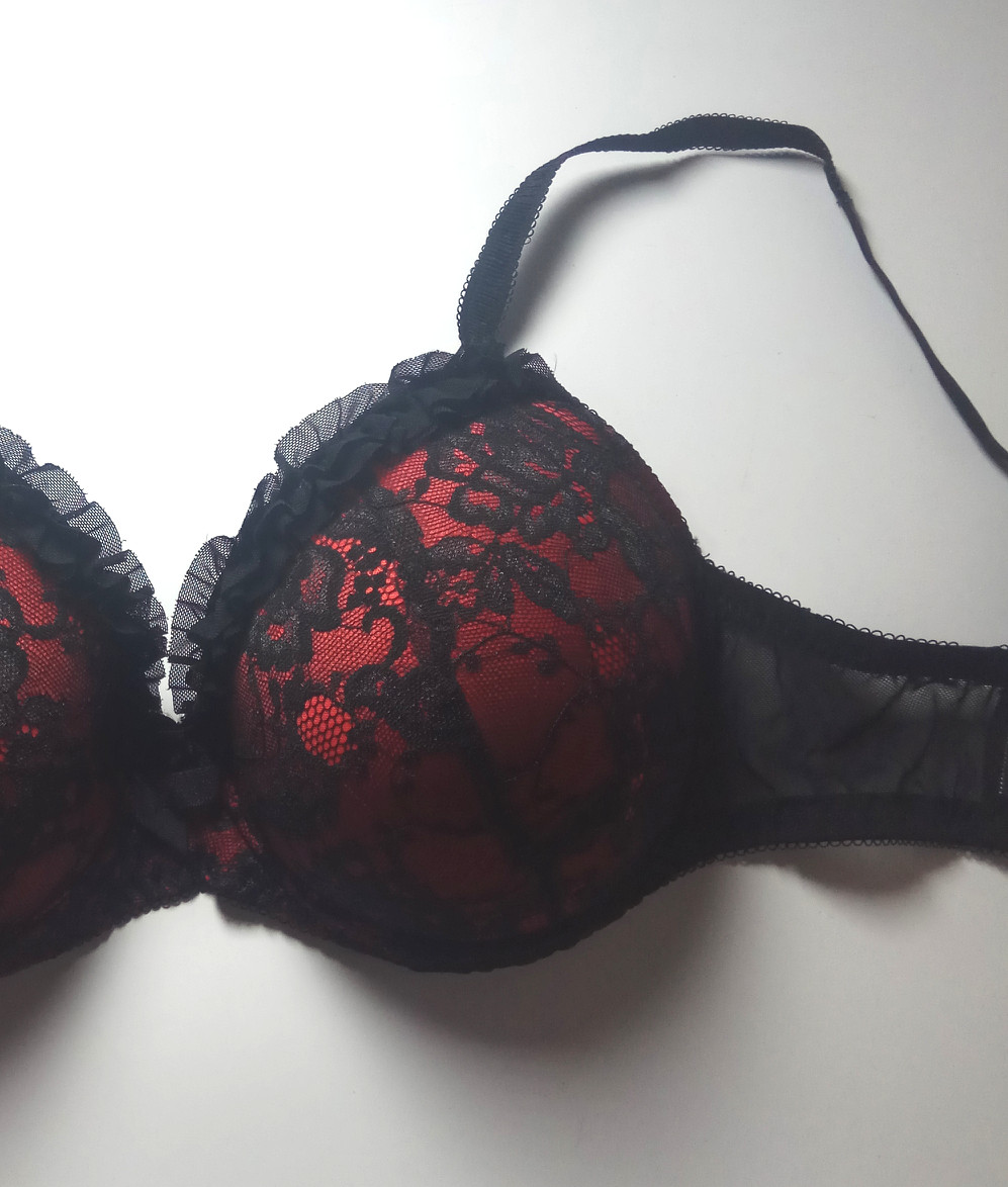 70d70e 小围城内衣薄款新年红黑蕾丝法式性感小底围大罩杯文胸