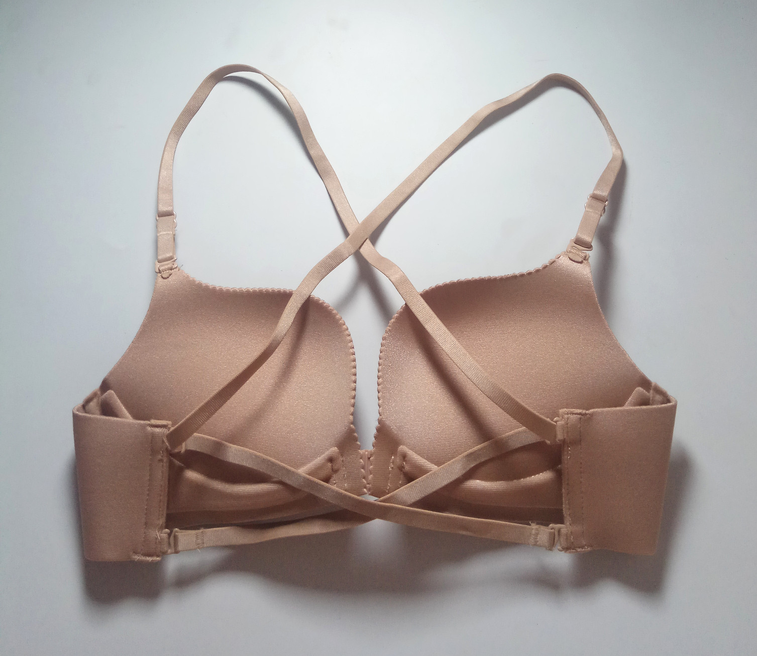 60657075abcdde肤色光面钢圈前扣交叉美背下厚聚拢小底文胸