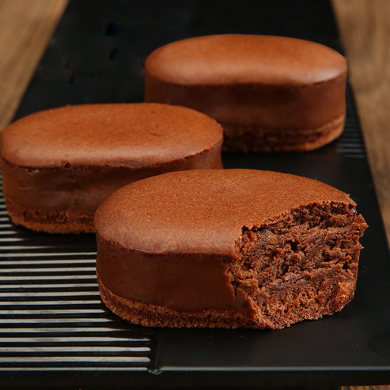 qmini巧克力半熟芝士小蛋糕网红健康零食早餐食品点心