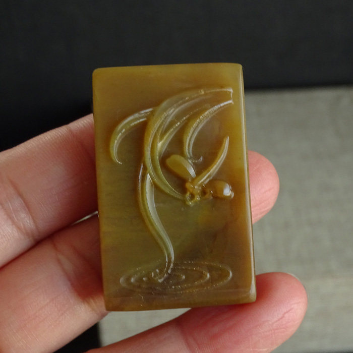 千蕊 天然树化玉吊坠 树化石雕刻吊坠毛衣链蜻蜓点水 一物一图