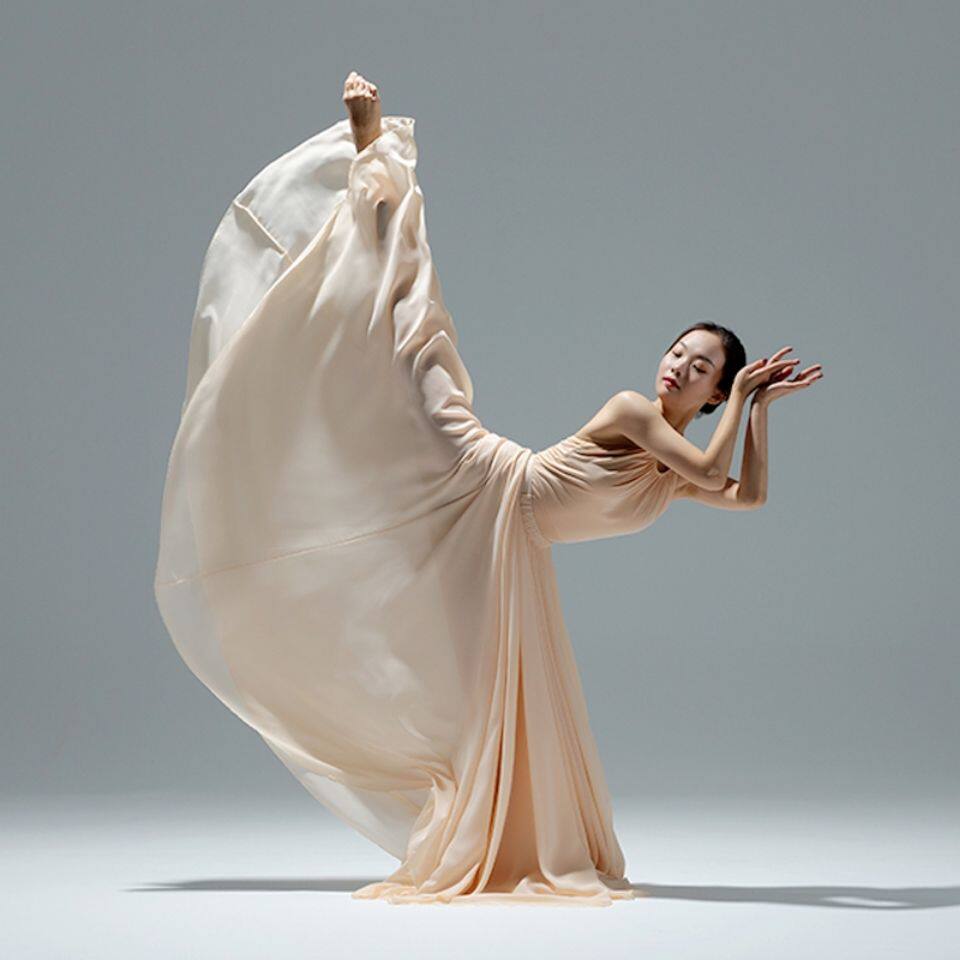 新款720度裙摆拍摄写真舞蹈飘逸长裙成人儿童半身裙