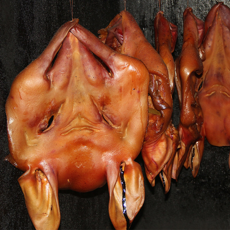 猪头整个下酒3斤酒菜四川农家腊猪腊肉烟熏腌肉