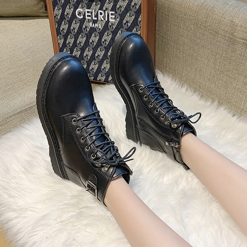 显脚小马马丁靴女秋冬季2020年流行鞋子学生ins马丁靴