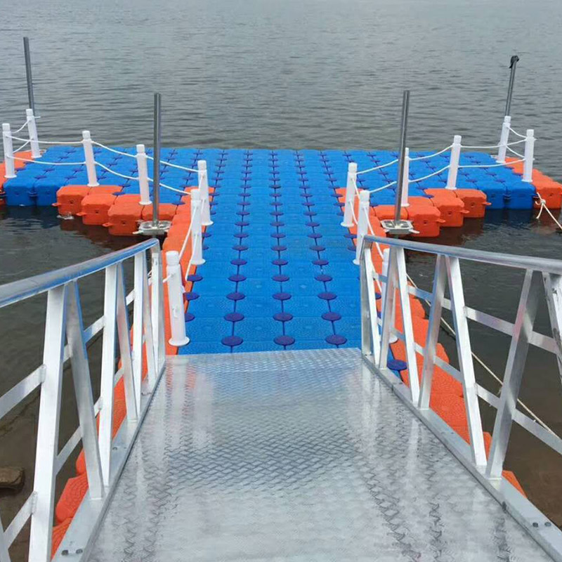 浮筒码头水上浮动浮桥塑料栈道游船泊位靠摩托艇浮箱钓鱼浮筒平台