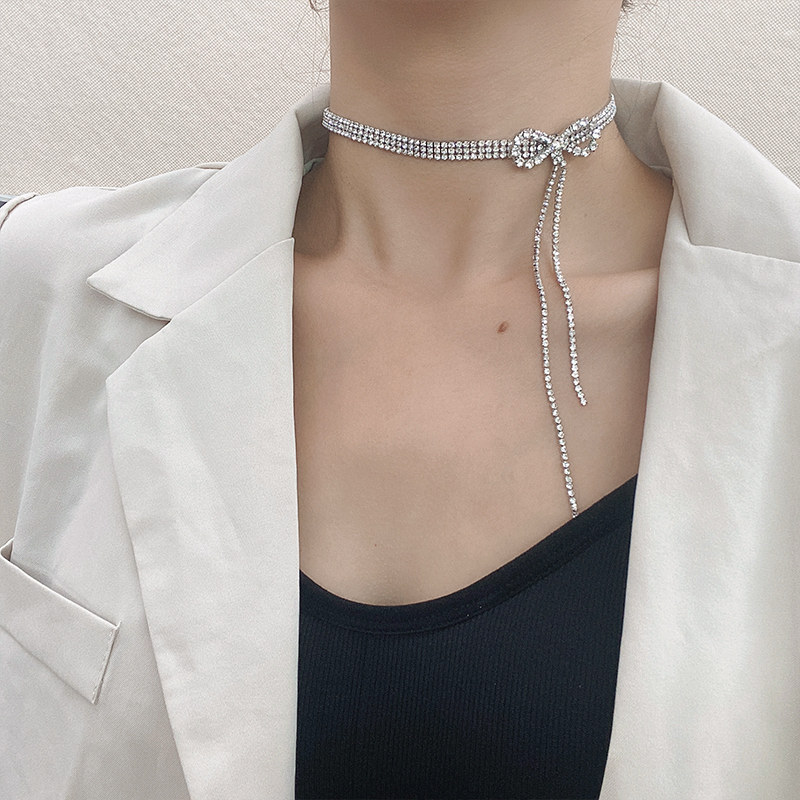 项链天鹅鹅颈时髦镶钻蝴蝶结流苏个性短款ins项链
