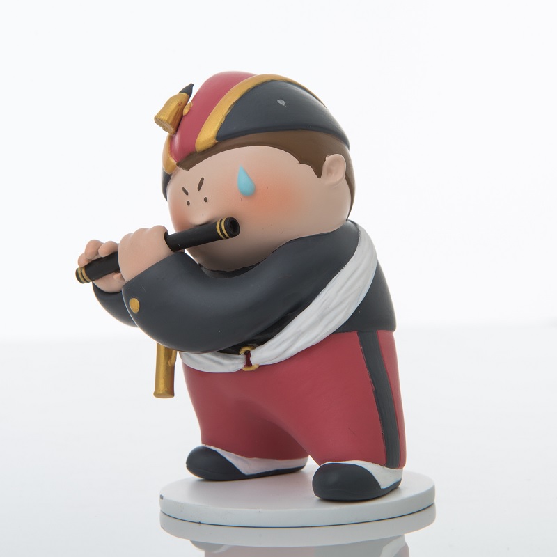 keme橘子大艺术家吹笛子少年摆件客厅装饰创意生日摆件