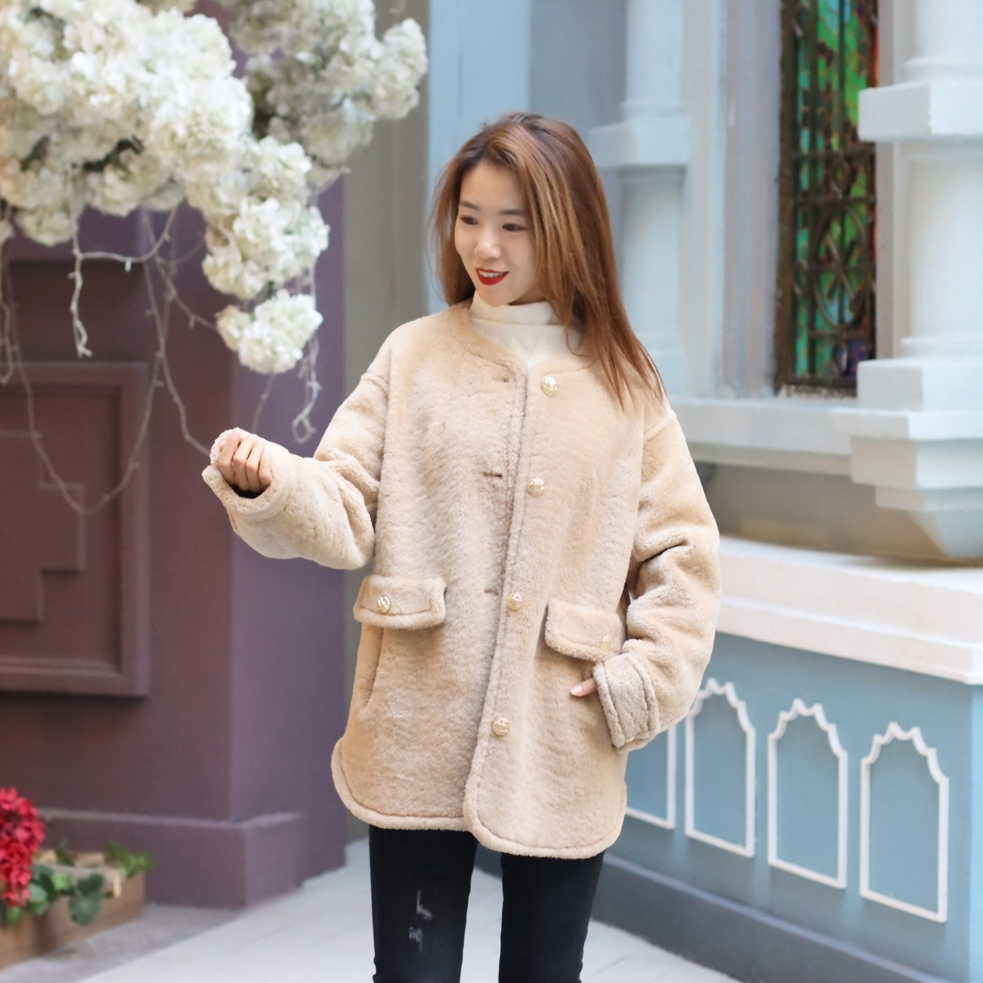 初晓2022年冬季新款时尚女士皮毛一体外套保暖皮草