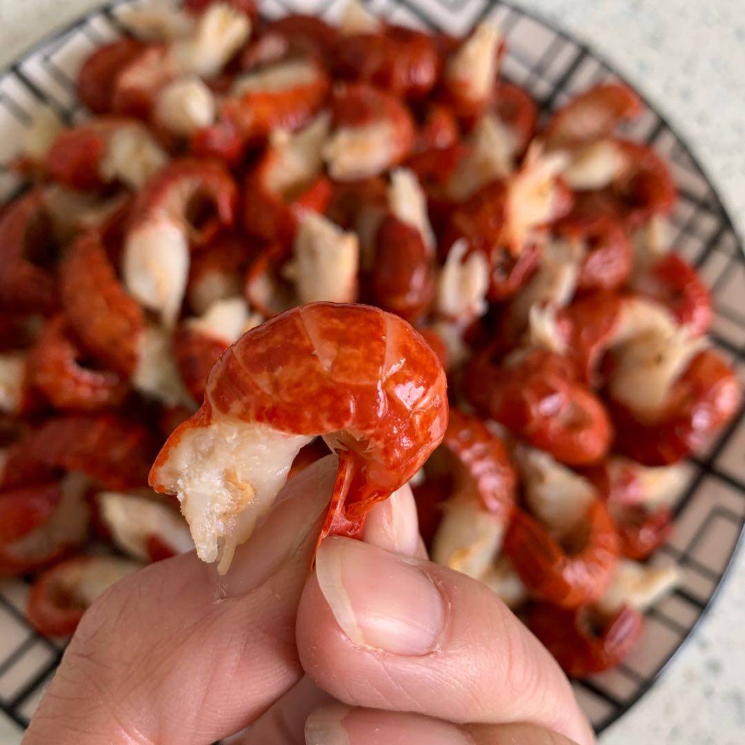 新鲜虾尾无冰衣虾尾鲜活龙虾剥尾冷冻中号带腮虾类制品