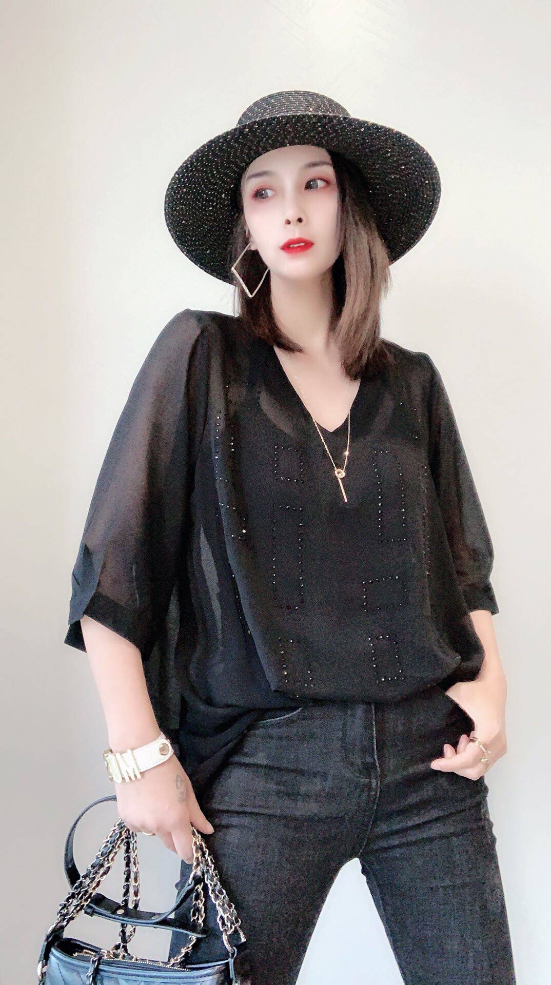 欧洲站夏装女2020新款时尚韩版宽松重工烫钻v领雪纺衬衫上衣女
