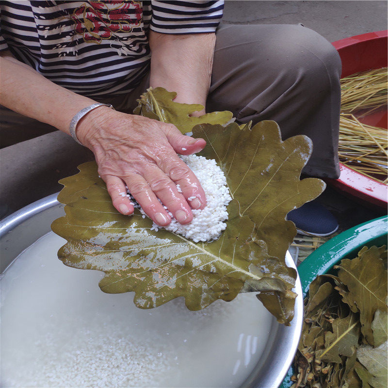 粽子山东日照岚山安东东卫长方形糯米粽叶叶菠萝其他食品