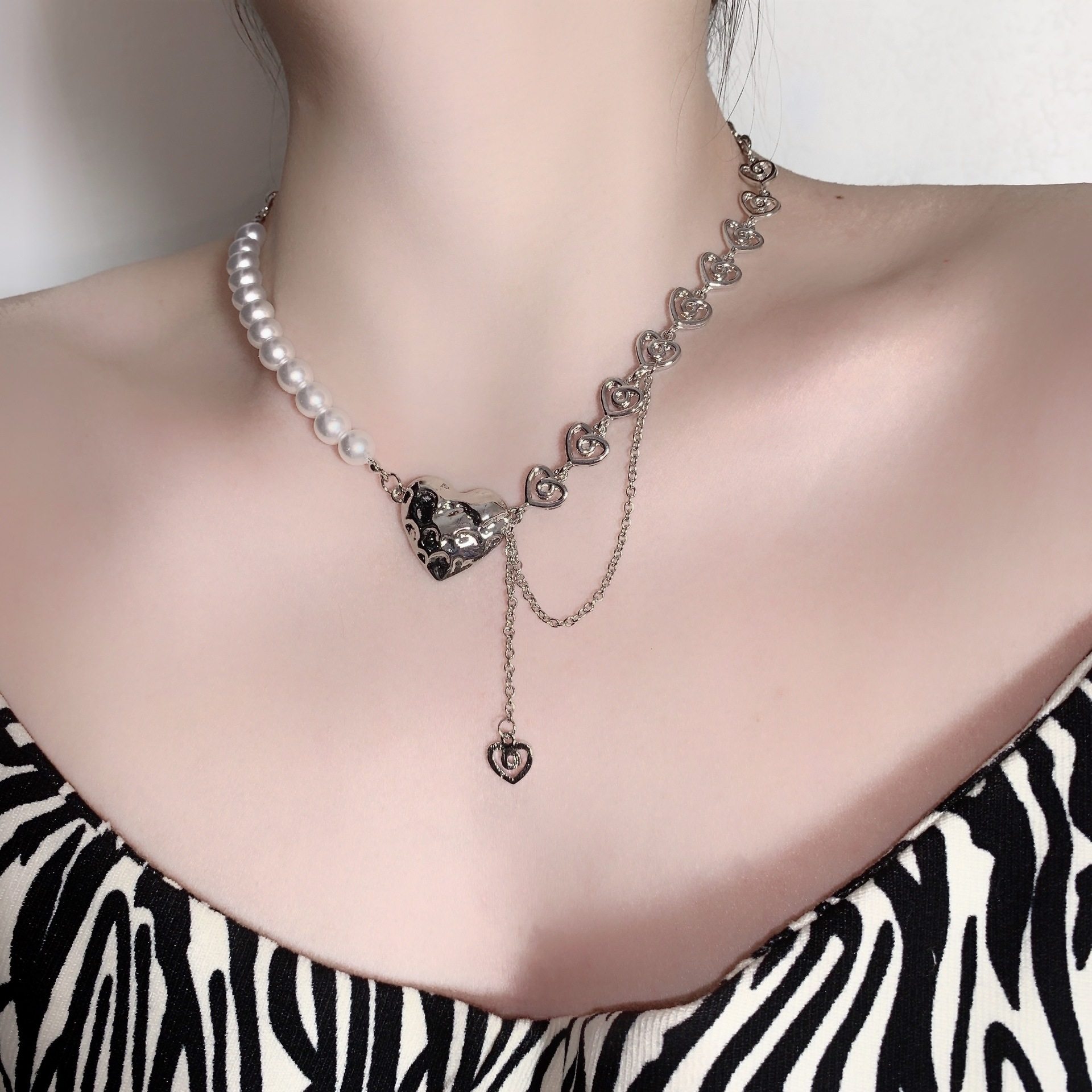项链珍珠拼接爱心2021新款设计ins冷淡锁骨项链