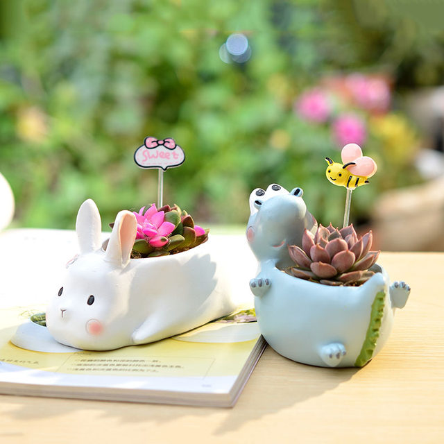 Fun playing garden cartoon small yellow duck multi-meat flower bowl cute small animal meat potted resin home decoration Fun playing garden cartoon small yellow duck multi-meat flower bowl cute small animal meat potted resin home decoration