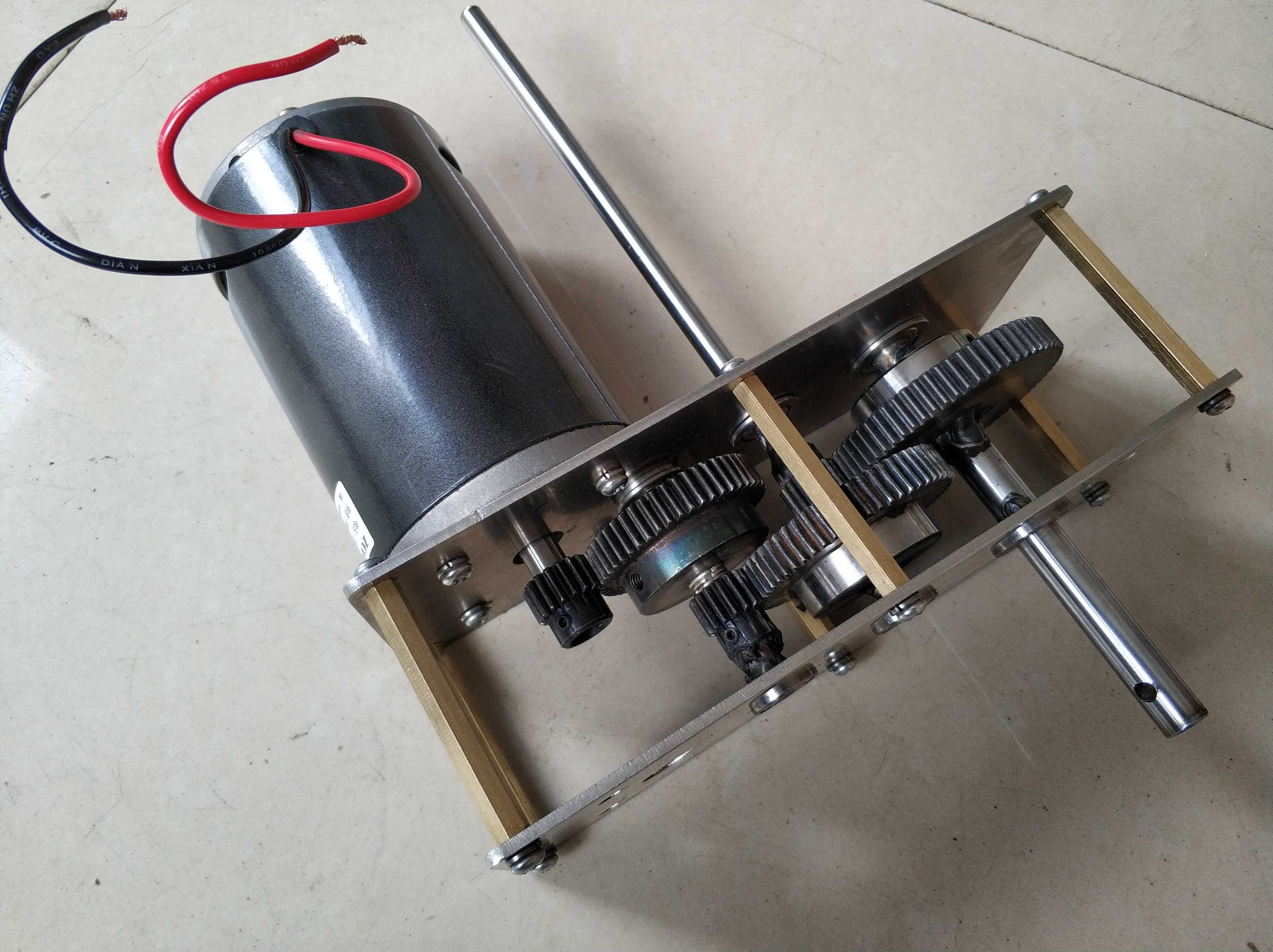 手摇直流发电机220v大功率增速齿轮箱变速箱可改改装其他发电机
