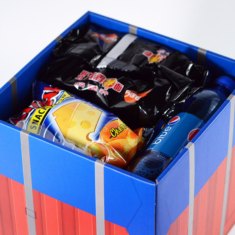 是大腿零食店空投箱零食大礼包吃鸡零食礼盒超值组合整箱零食