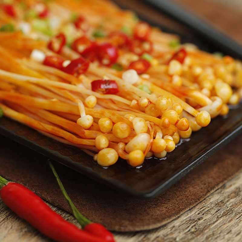 【蜀望】休闲学生麻辣零食即食下饭菜香辣金针菇28g*30袋/盒包邮