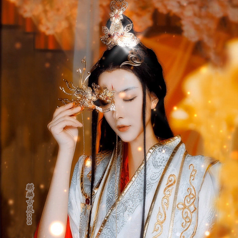 红白金色白金色男女麒麟古风王男女装皇太子coscosplay男装