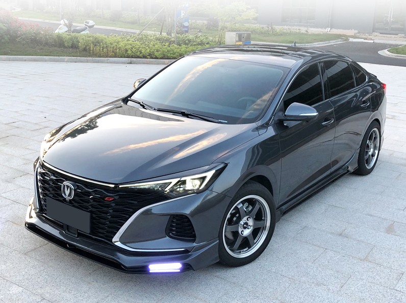 适用于长安2021款逸动plus改装装小包围前铲侧裙汽车包围