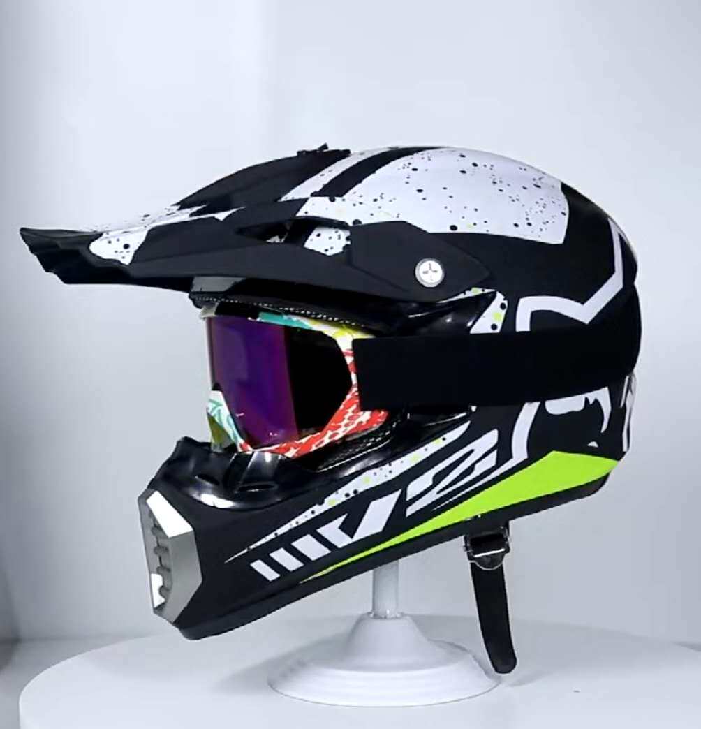 yawa新款儿童摩托车降速越野头盔全盔四季男女电动车头盔