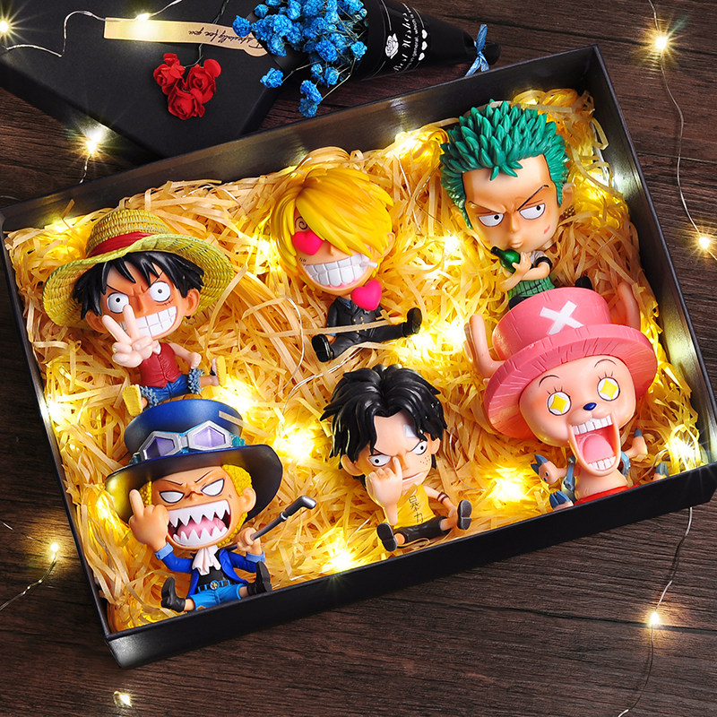 礼物走心生日男朋友男生生孩海贼王手办卡通公仔创意礼盒