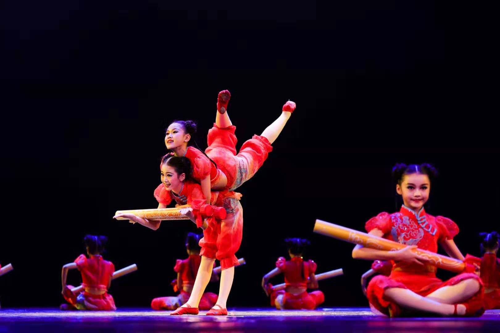 第十届小荷风采渔鼓娃娃演出服道具元旦春节开场儿童演出服