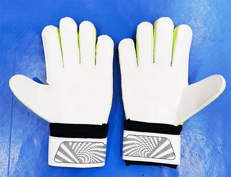 手套守门员专业带护指乳胶职业防滑成人装备足球球迷用品