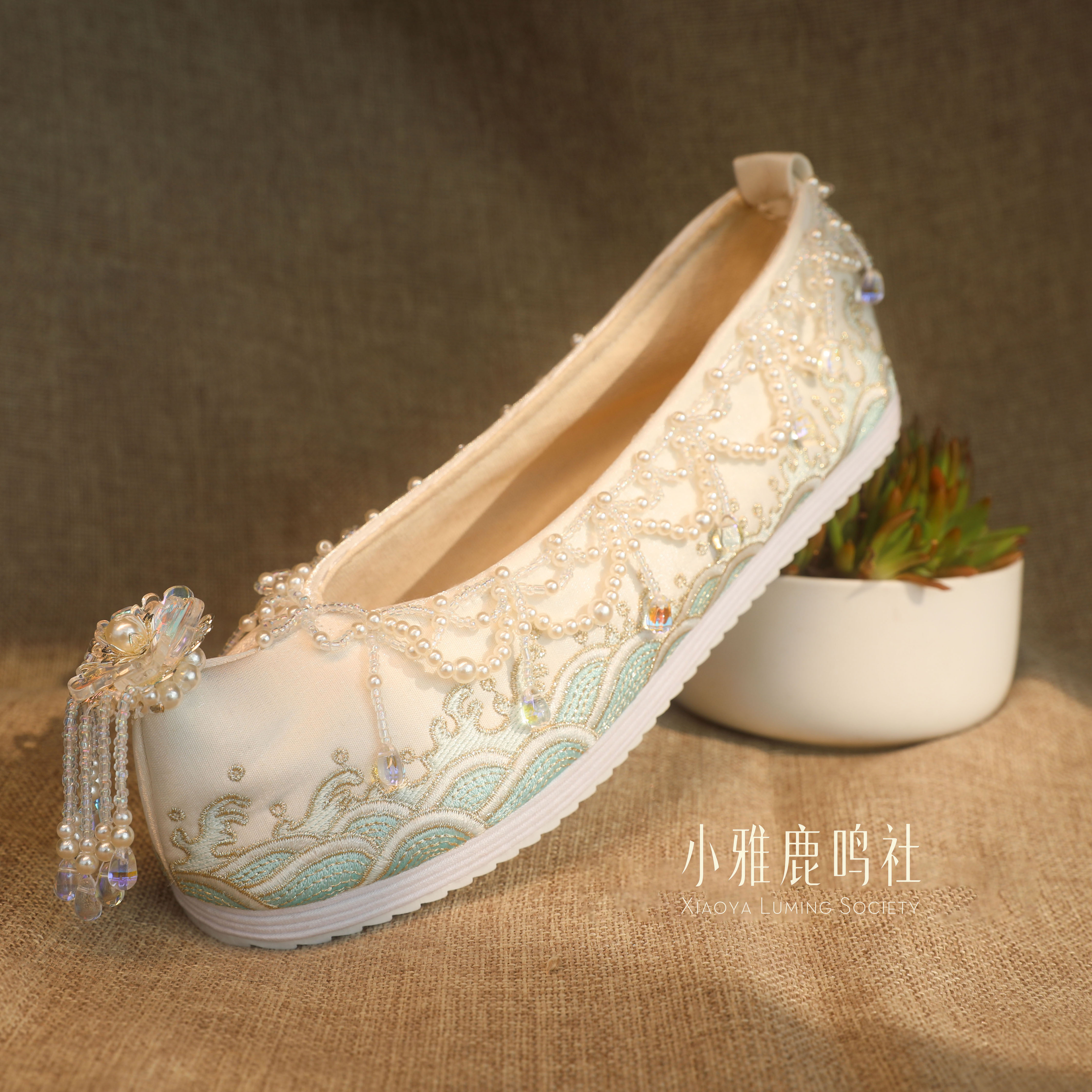 江海潮 汉服鞋子女 古风百搭古装鞋子 平底绣花鞋 古代鞋 - 小雅鹿鸣