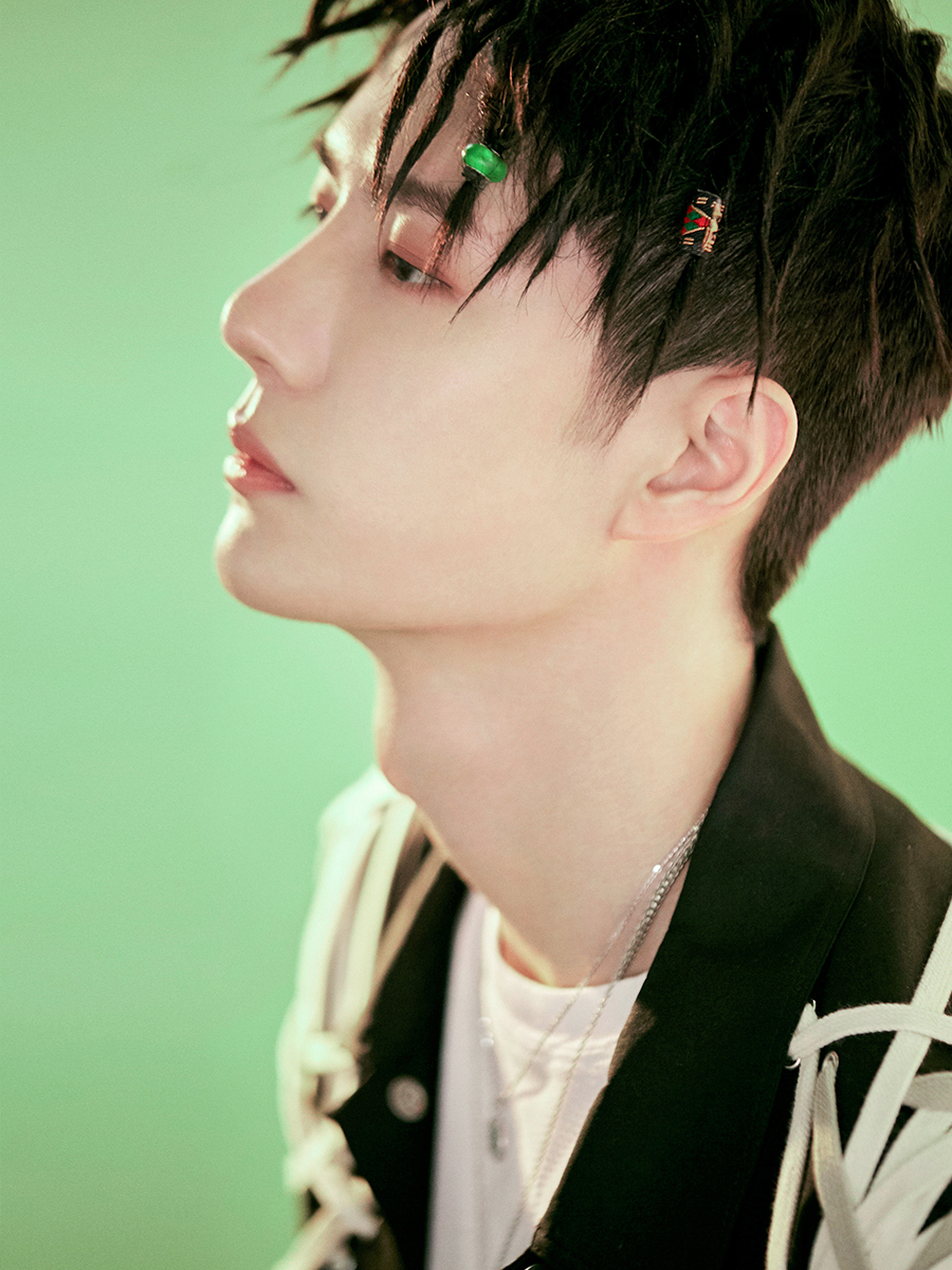 就是街舞王一博同款项链嘻哈配饰奶瓶项链