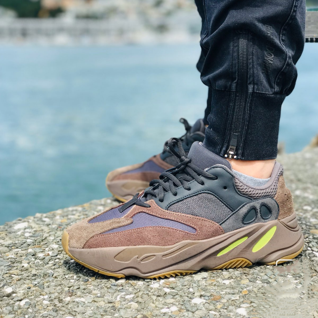 椰子火山灰ins老爹yeezy700灰黑火山700v2初代惯性单鞋