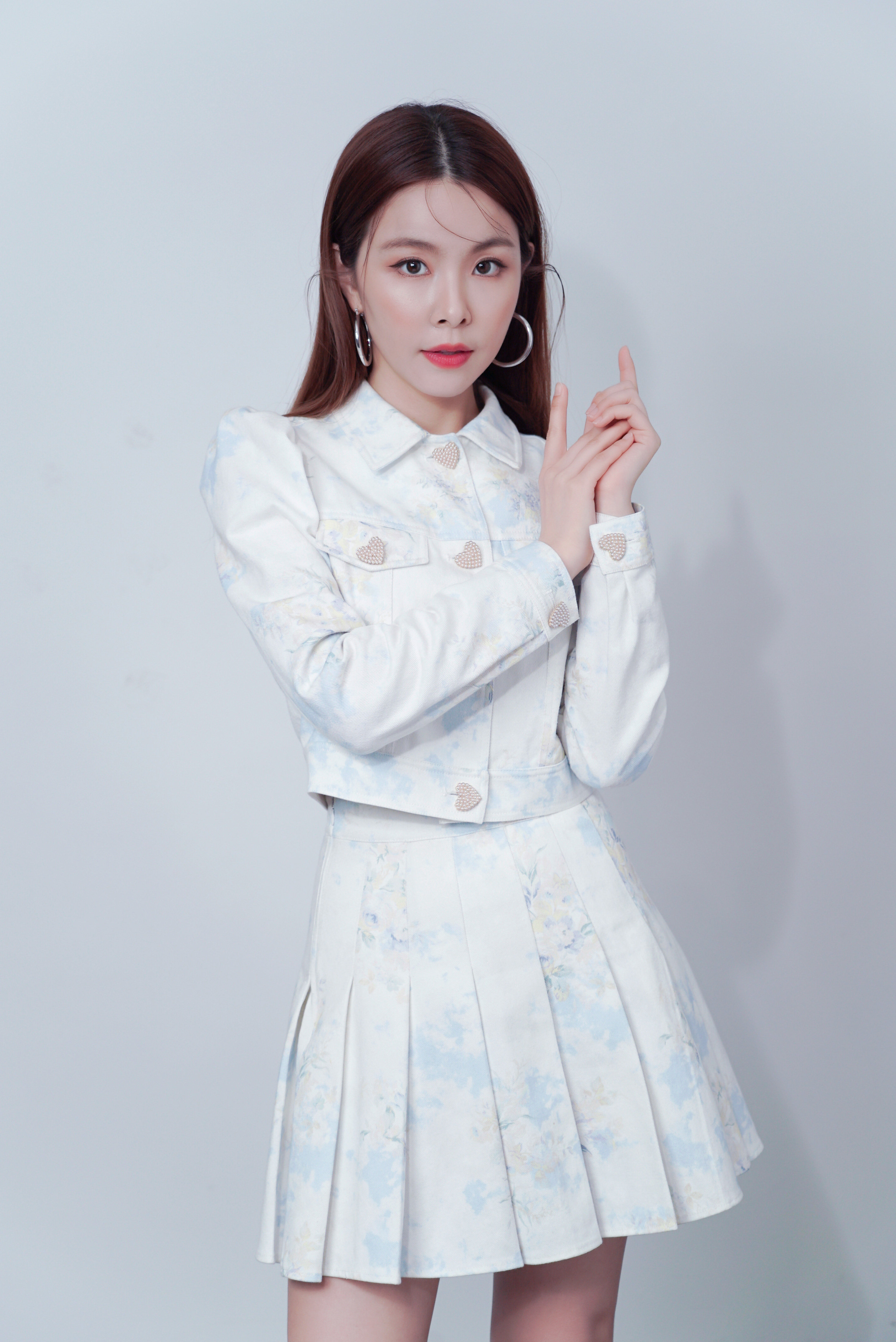 楚菲楚然定制牛仔金属珍珠纽扣百褶裙泡泡衬衫衬衫