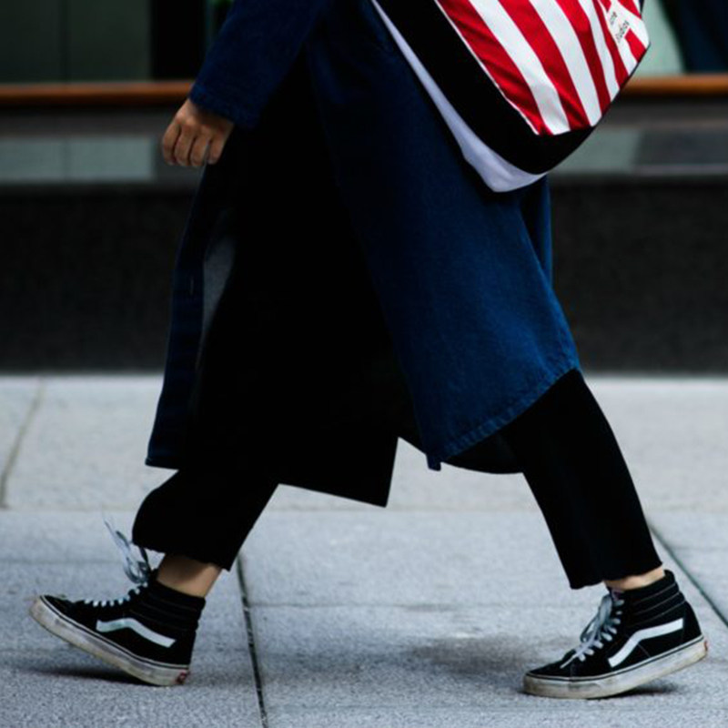 vans范斯经典款高帮sk8-hi男鞋女鞋黑白休闲滑板鞋vn000d5ib8c