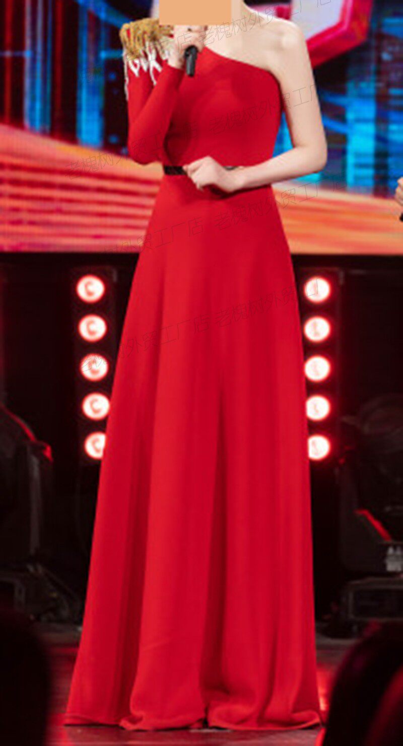 礼服高端定制2021春晚同款主持人单肩红色剧院礼服