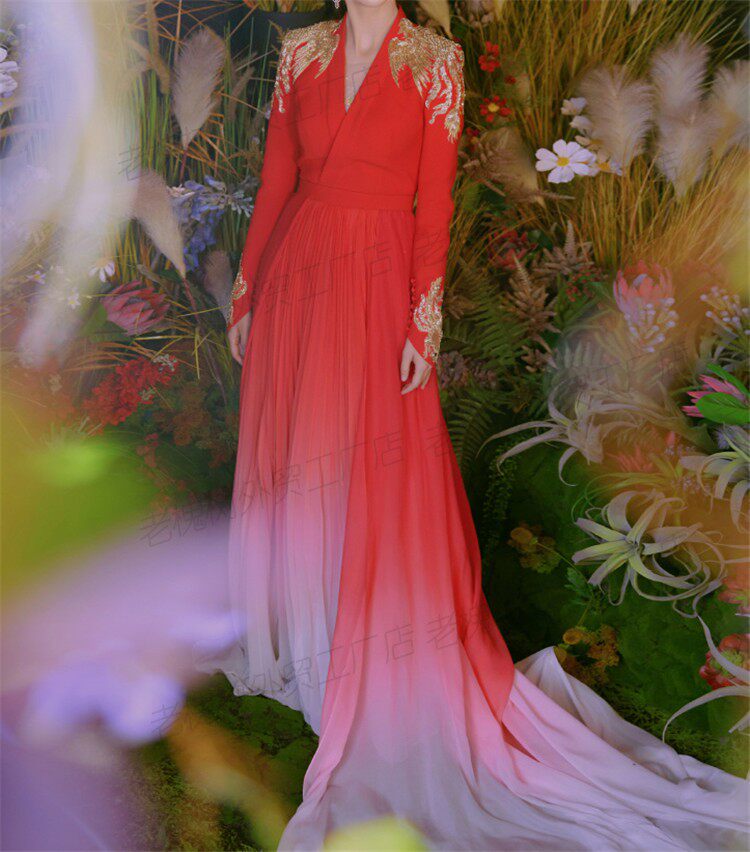 春晚主持人礼服红色长袖深v知性优雅舞台颁奖典礼礼服2020新款