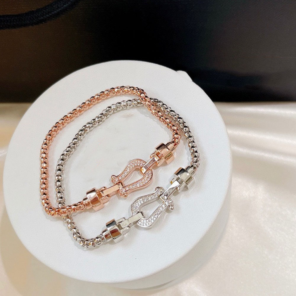 2021年新款潮纯银马蹄扣手链女夏简约气质轻奢小众日常百搭手饰品