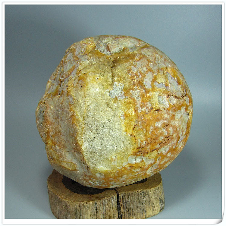 天然形成玛瑙圆球球型玉髓原石摆件水晶宝石摆件