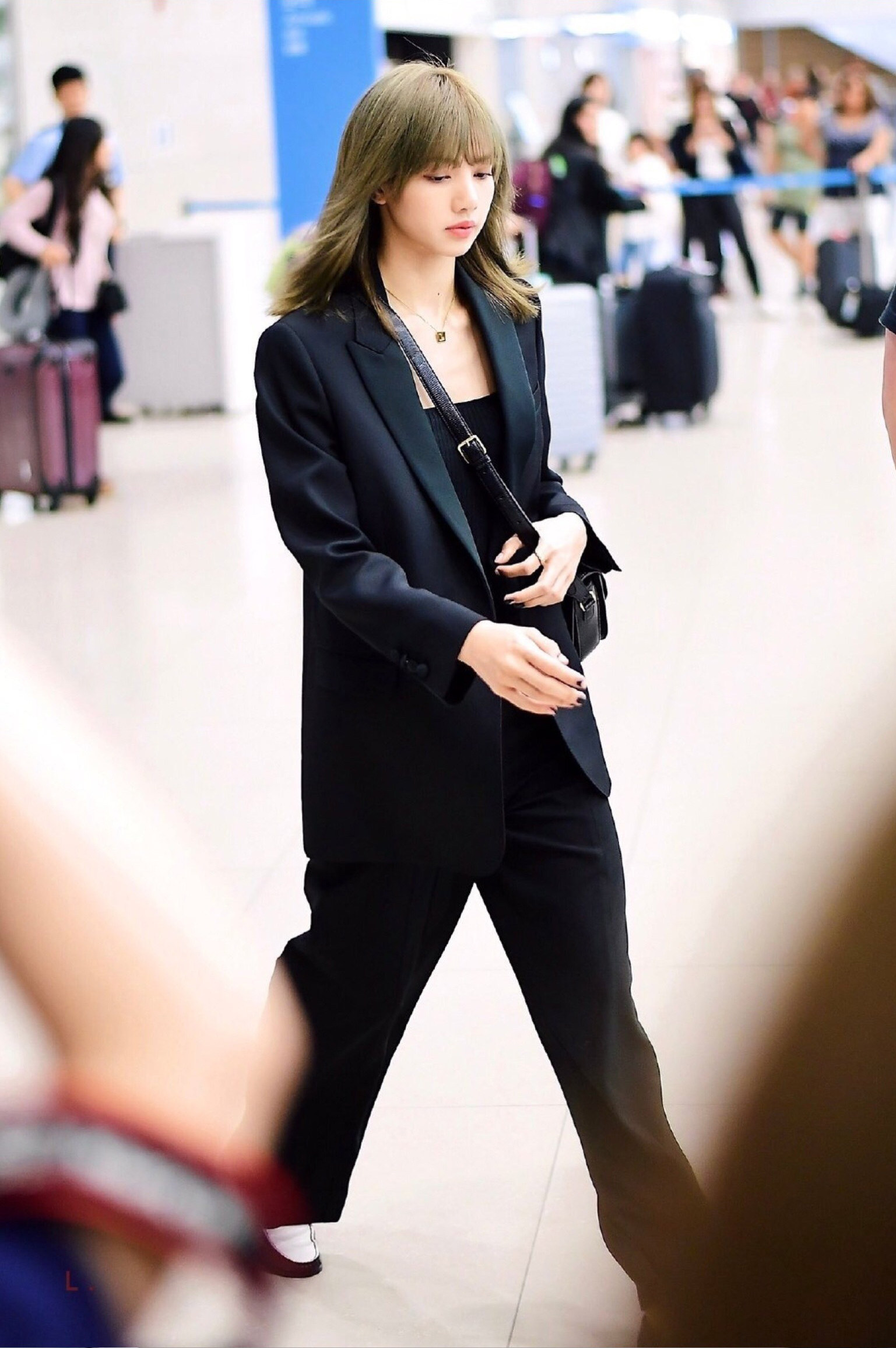 定制blackpink女团lisa韩国明星黑色oversize宽肩西服休闲西装