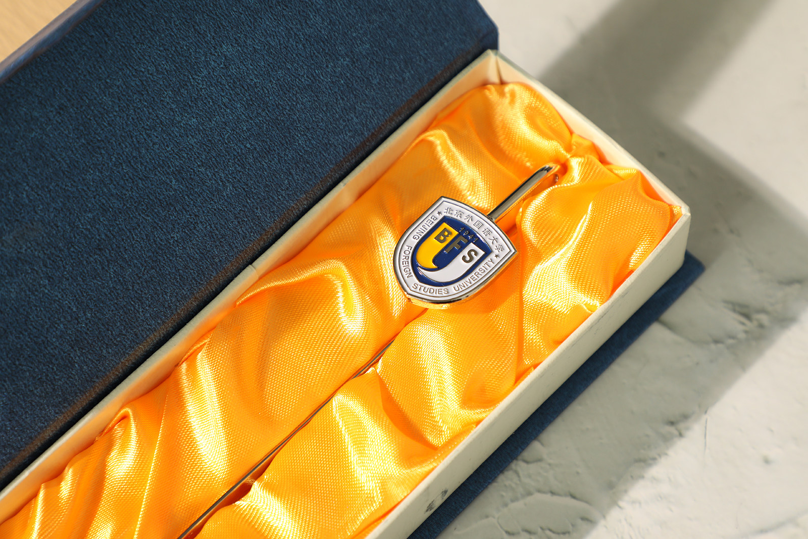 北京外国语大学书签北外校徽纪念品书签