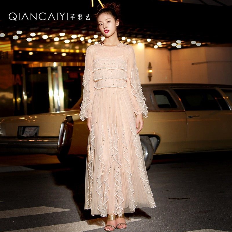 芊彩彩艺思朵杏色伴娘晚礼服女夏婚宴约会主持人礼服