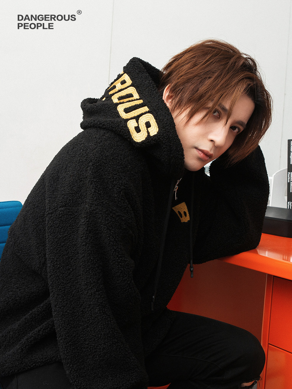 dangerouspeople薛之谦dsp字母刺绣纸袋人羊羔绒连帽外套帽衫