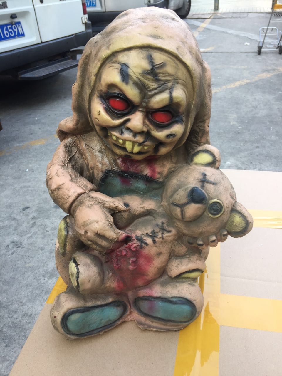 恐怖用品白眼娃娃万圣节鬼节鬼屋酒吧ktv装饰创意