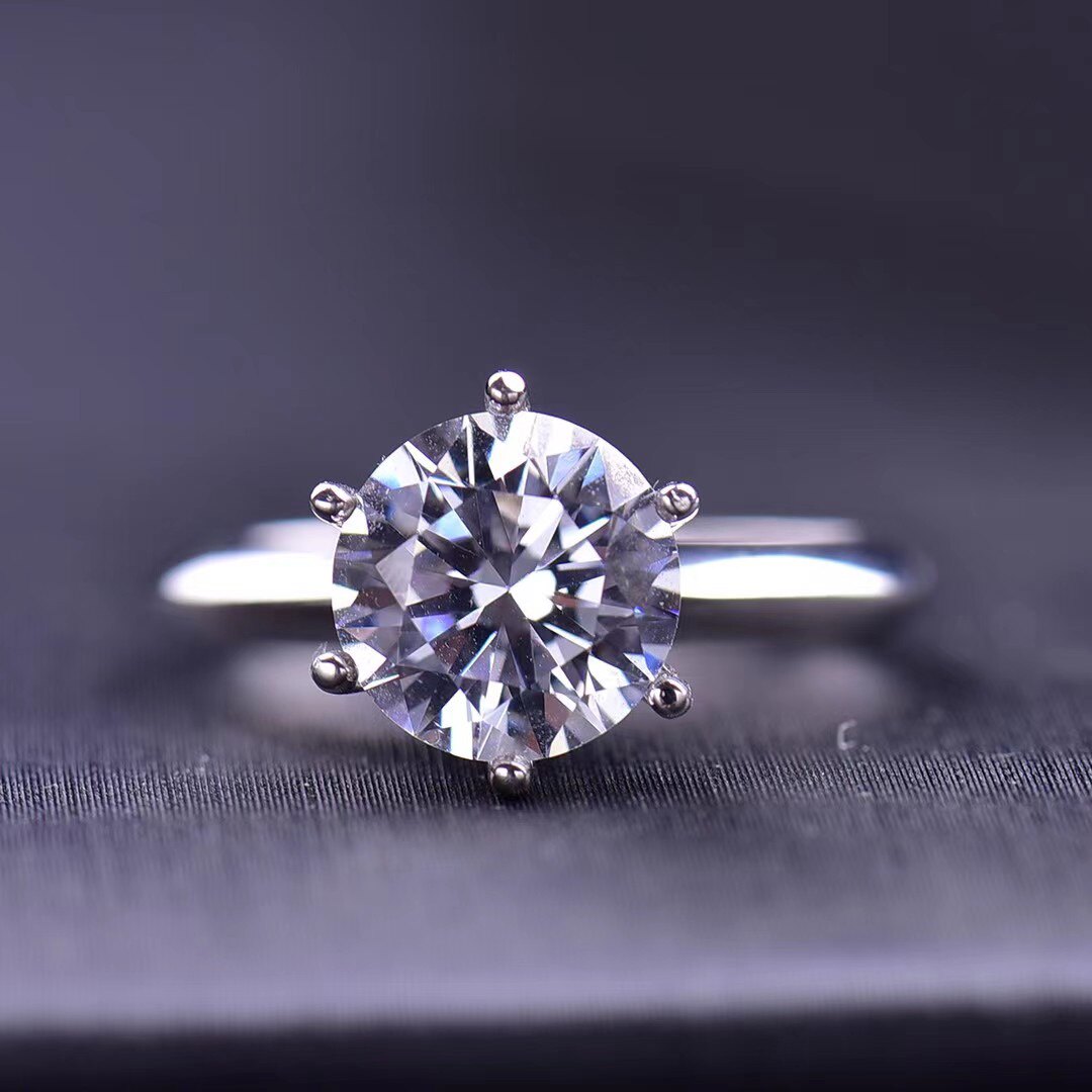 au750情侣男女结婚求婚铂金18k定制钻戒石钻戒戒指