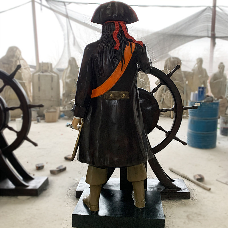 海盗雕塑玻璃钢杰克船长摆件定做海盗船长影院门口迎宾摆件